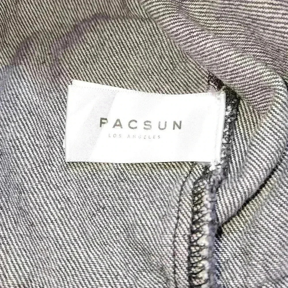 Pascun  crop jean jacket. Ladies size M/L - Picture 4 of 6